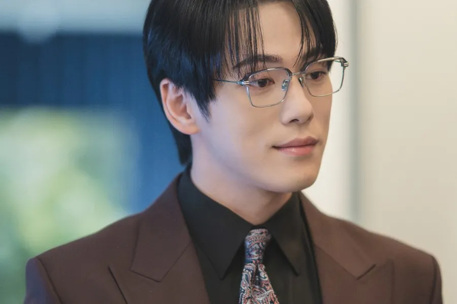 Kim Jung-hyun Stuns Fans With a Mysterious Startup CEO Role in ‘Seiren’