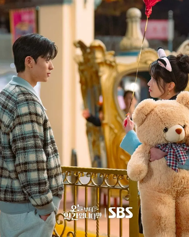 「ウンホ×シヨルのツーショットが甘すぎる」『今日から"ニンゲン"に転身しました』遊園地デート現場