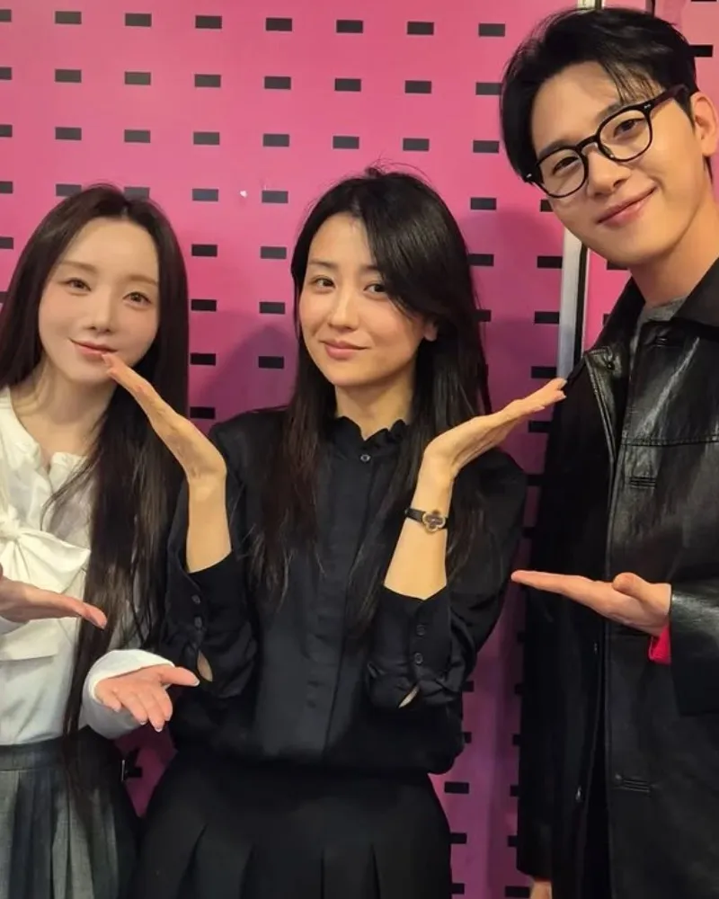 Park Ha-sun, Kim Min-seok, dan Kei, kombinasi super menggemaskan: 'serangan visual' dahsyat