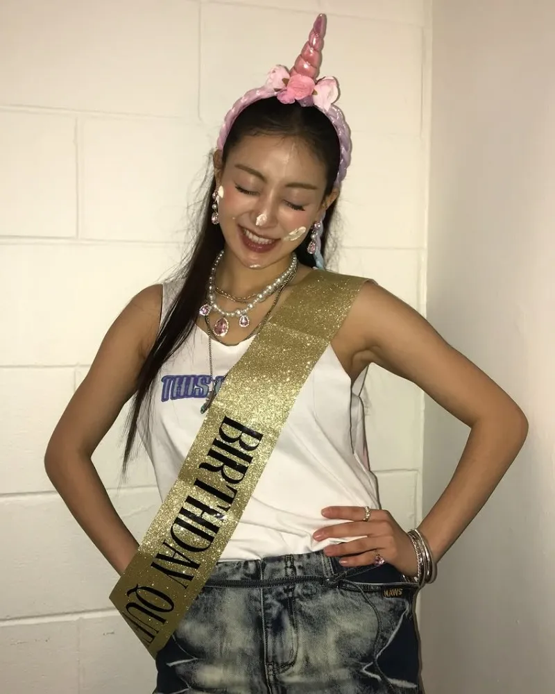 TWICE’s Jihyo Celebrates Birthday With Stylish Party Photos