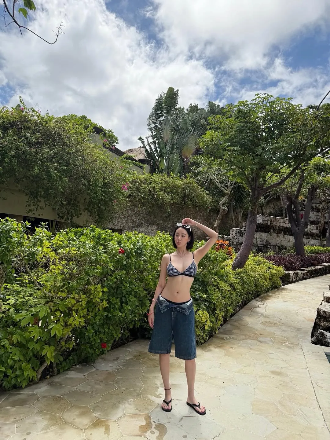 Lee Joo-yeon, After School, Instagram, Bali, corpo, beleza