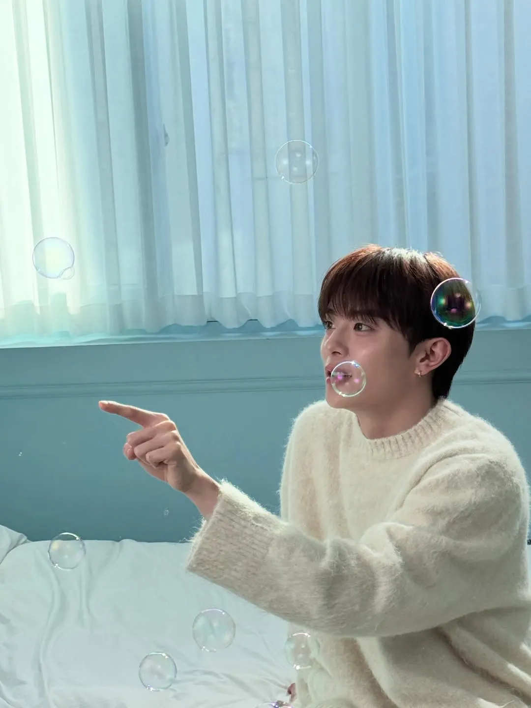 VERIVERY, 姜旼, 青春, 偶像, Instagram, 初恋, 粉丝见面会, 巡回