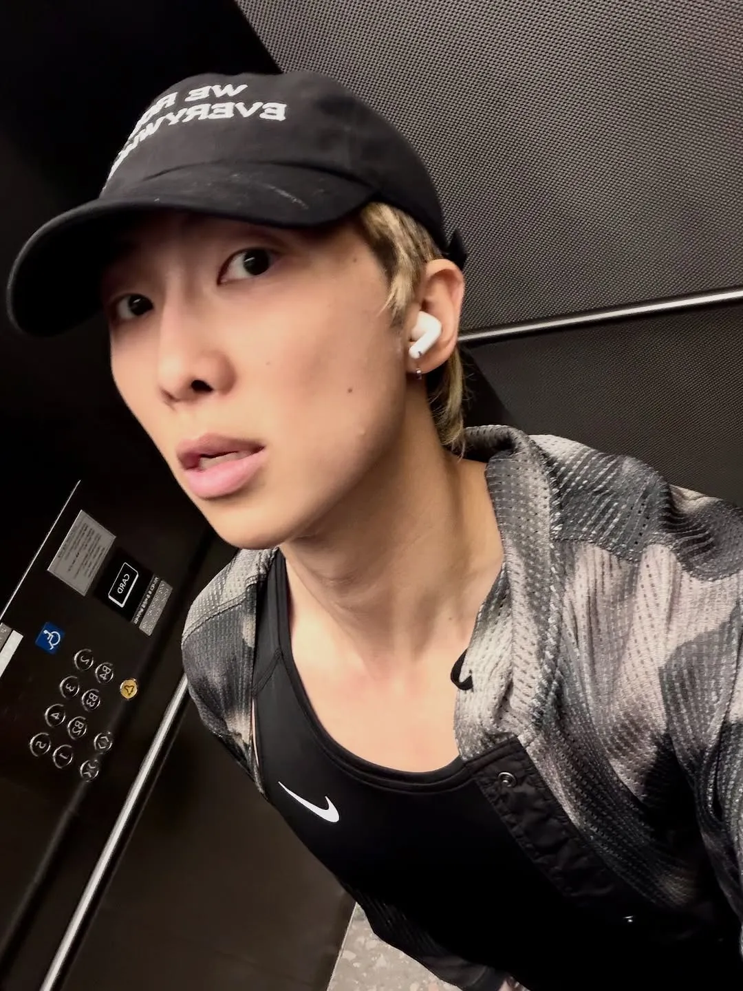 BTS, RM, interação, Instagram, BTS, comeback, Arirang, Gwanghwamun, Gyeongbokgung