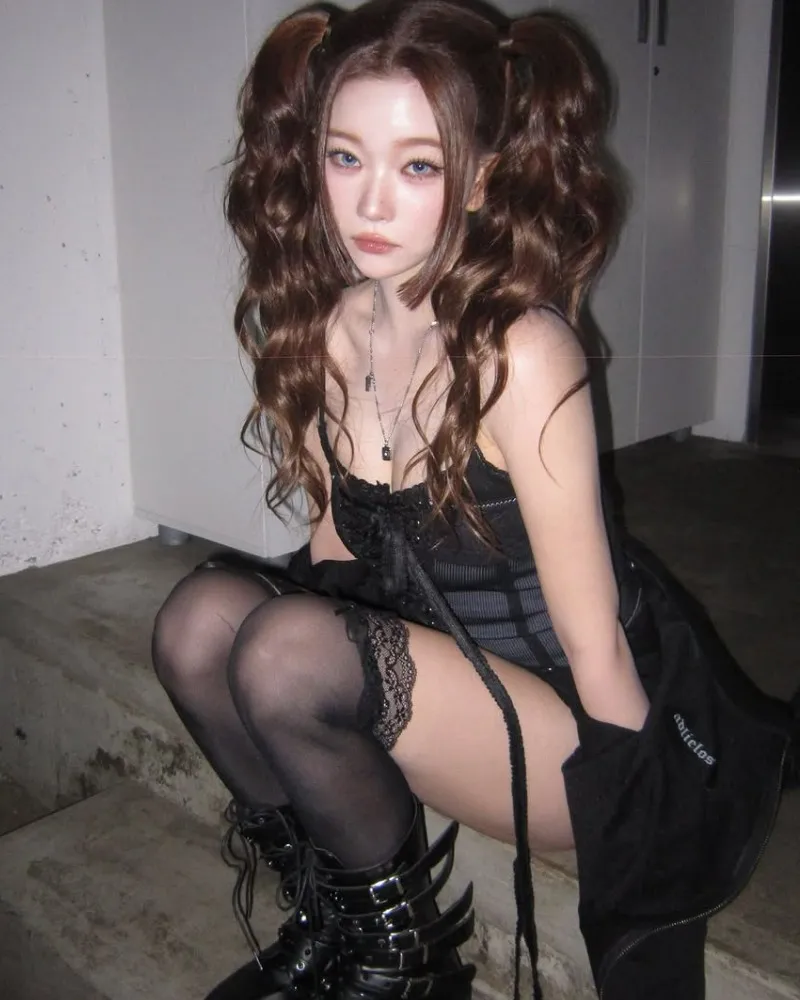 Billlie TSUKI展現「強烈」內衣時尚…大膽到讓人目瞪口呆