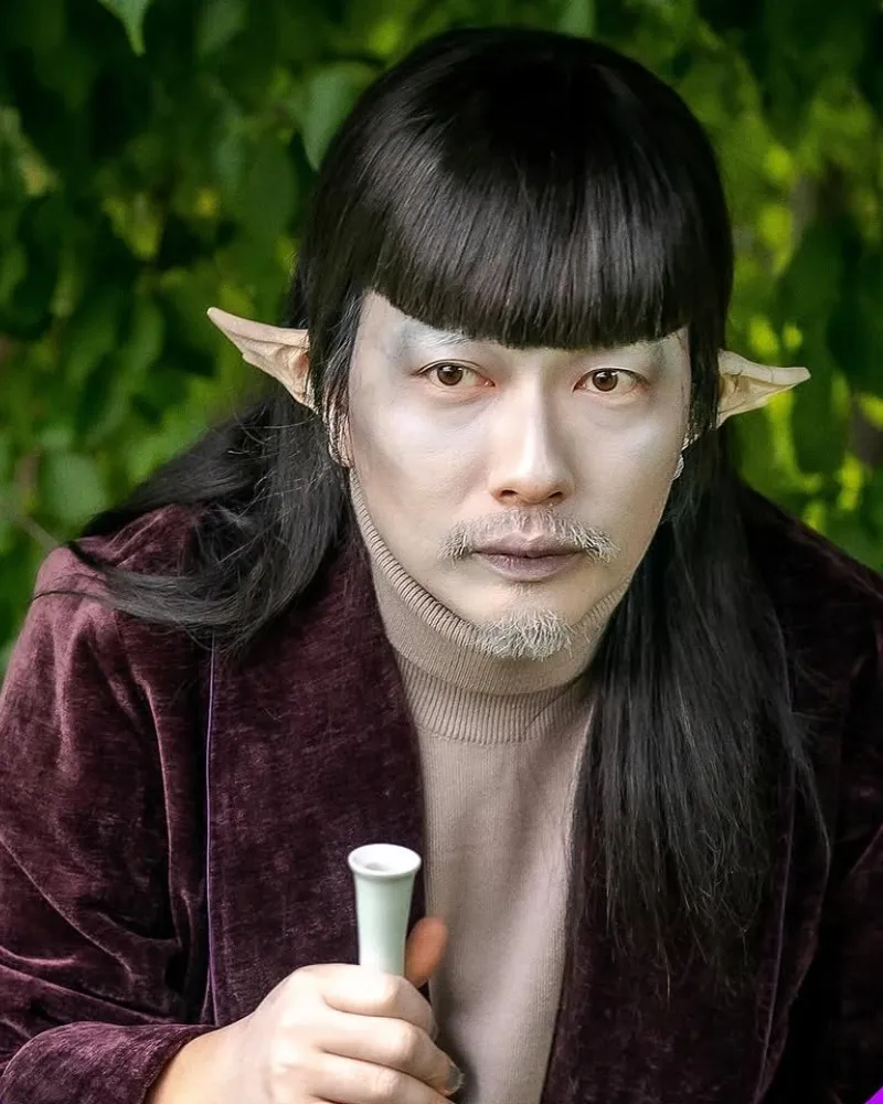 Lee Dong-hwi Reveals New Poster Look with Playful Behind-the-Scenes Banter