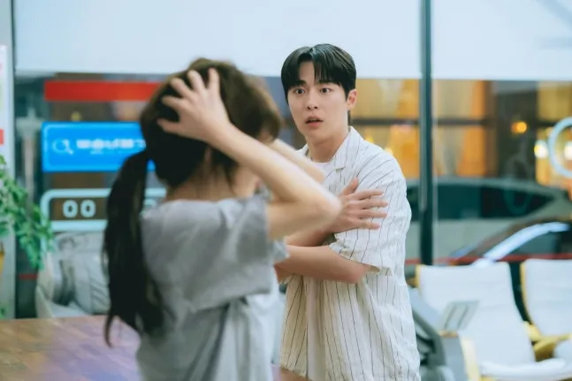 Kan Kuberi Semesta, Bae In-hyuk, Roh Jeong-eui, tinggal serumah, mimpi