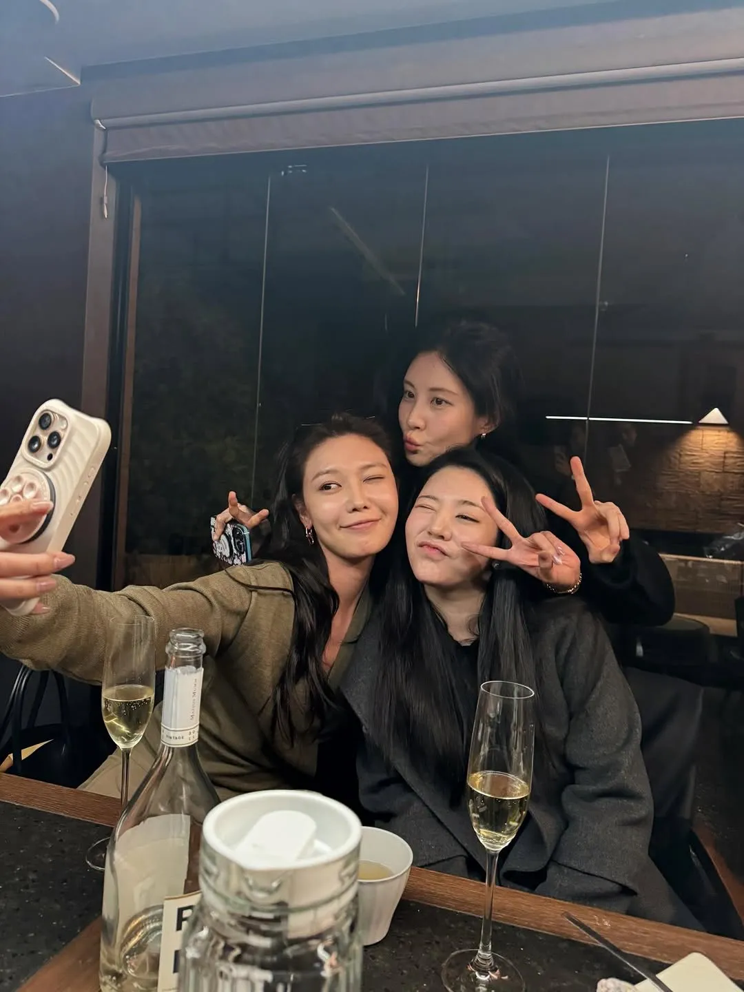 โซนยอชิแด, ซูยอง, วันเกิด, อินสตาแกรม, ไอดอลไอ, มิตรภาพ