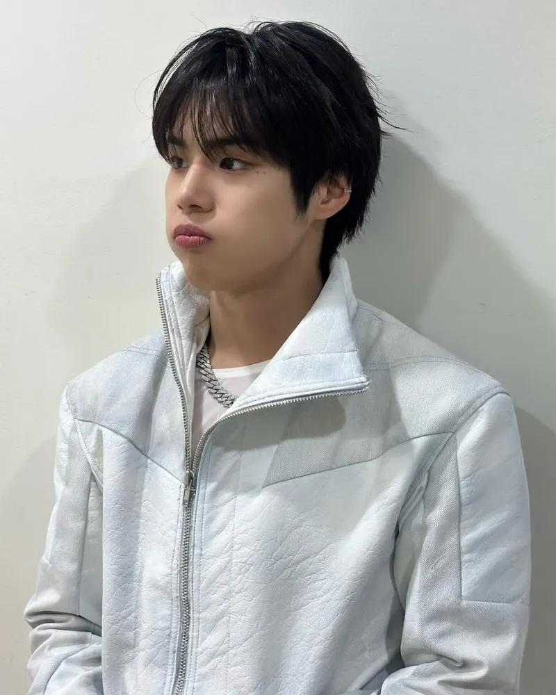 Hwang Seongbin (82MAJOR) tạo dáng “phồng má”, độ dễ thương bùng nổ: “Đáng yêu”