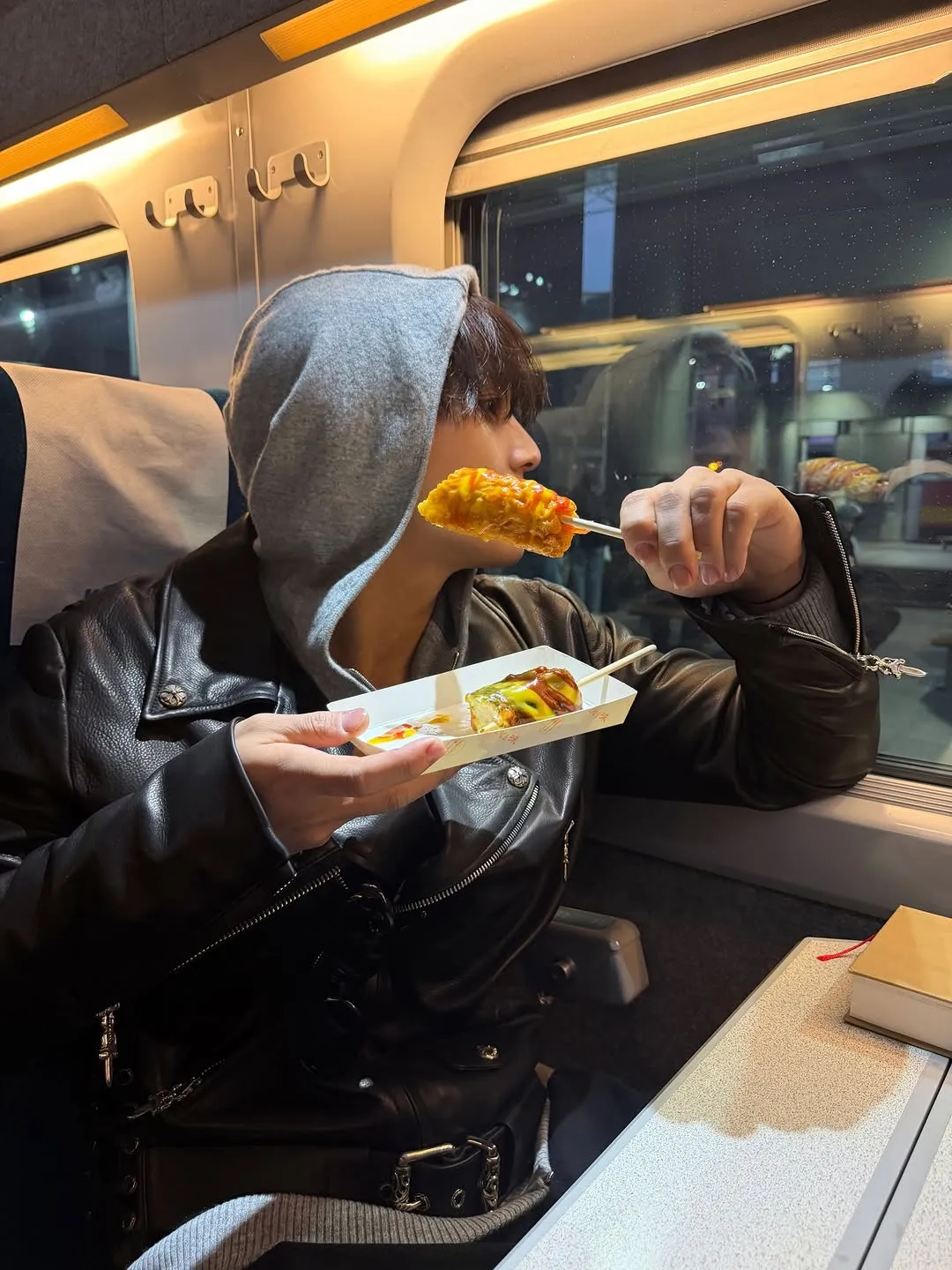 SEVENTEEN, มิงกยู, อินสตาแกรม, แฮมสเตอร์, ท่าชูนิ้วโป้ง