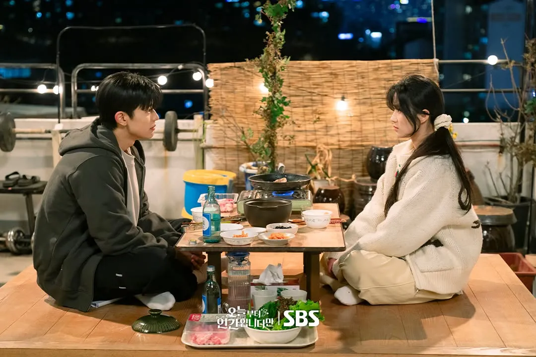 Phim truyền hình SBS, Từ Hôm Nay Là Con Người, cặp Hogang, ảnh still chưa công bố, 오인간, Kim Hye-yoon, Lomon, hoãn phát sóng