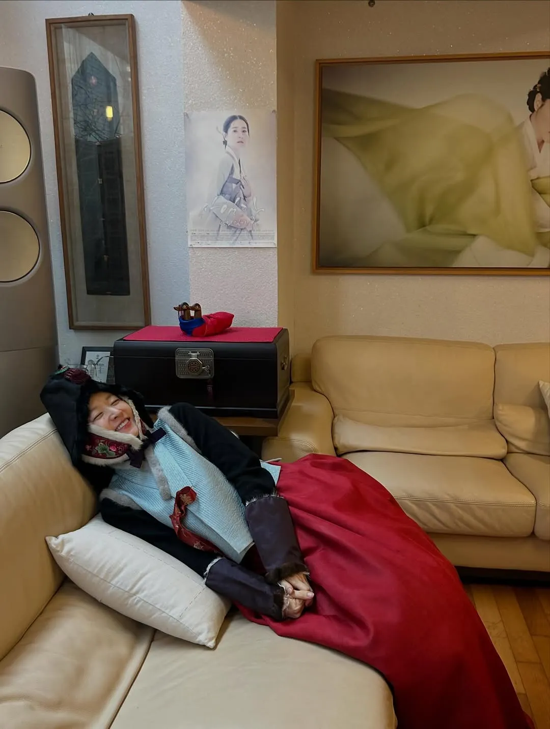 李英爱, 新年问候, Instagram, 演员, 大长今, 《恩洙的好日子》, 个人色彩, 韩服