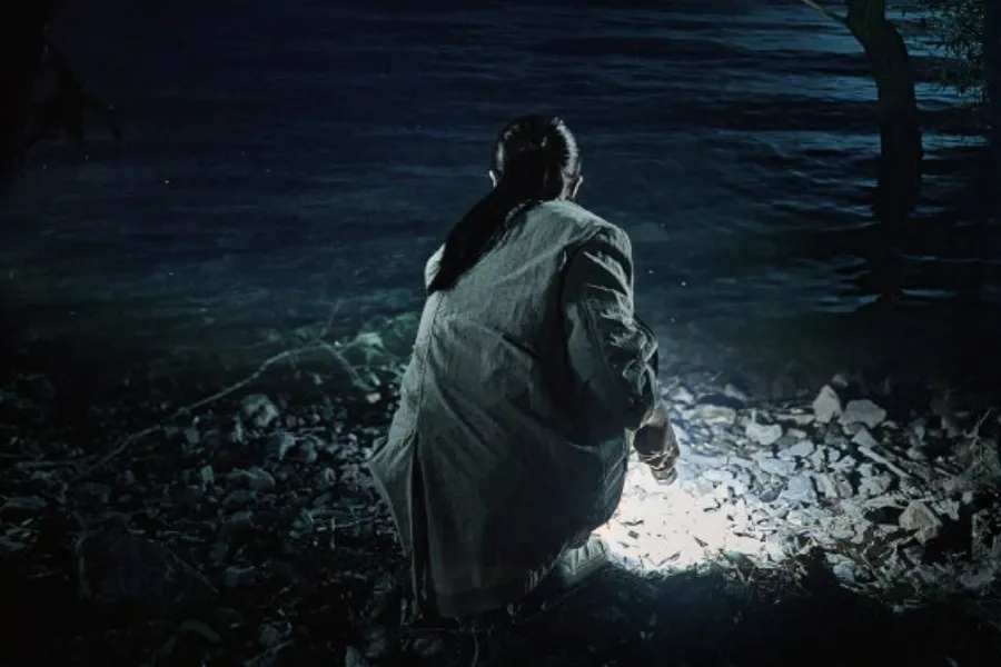 金惠奫化身「恐怖女王」的《薩木池》，引發戰慄的首張海報公開