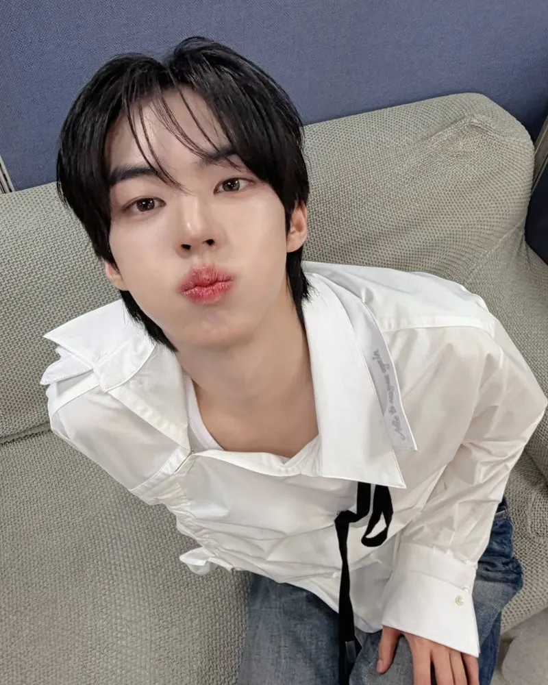 TWS Brings Their Signature Refreshing Visuals — Perfect for a Valentine’s Day Moment