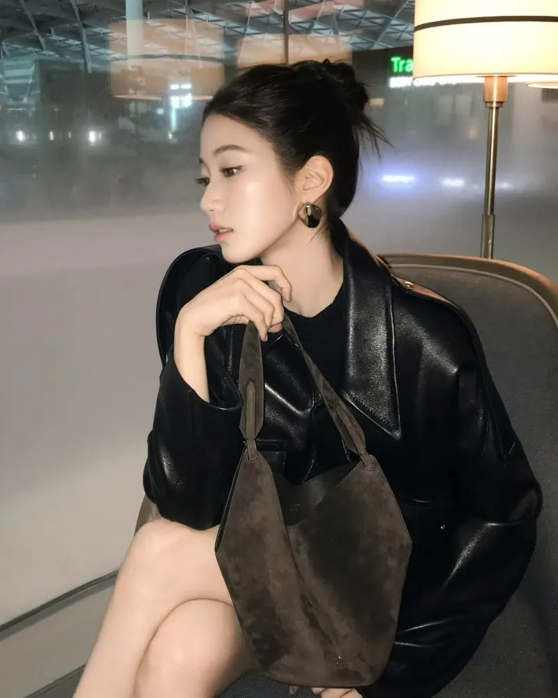 Kazuha (LE SSERAFIM) khoe vẻ đẹp điềm đạm, trang nhã, góc nghiêng đẹp như vẽ hút mắt