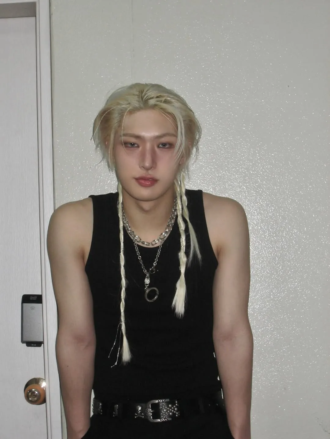 ATEEZ, 宋旻起, GOLDEN HOUR : Part 4, 初動, 百萬銷量, 金髮, 辮子髮型