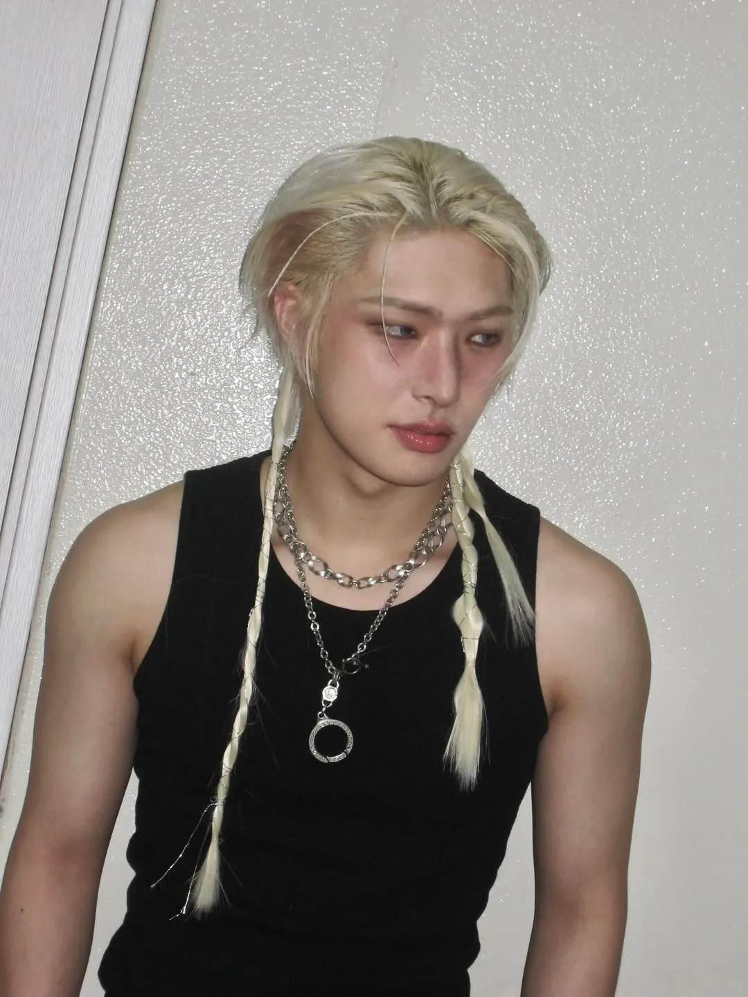 ATEEZ, 宋旻起, GOLDEN HOUR : Part 4, 初動, 百萬銷量, 金髮, 辮子髮型