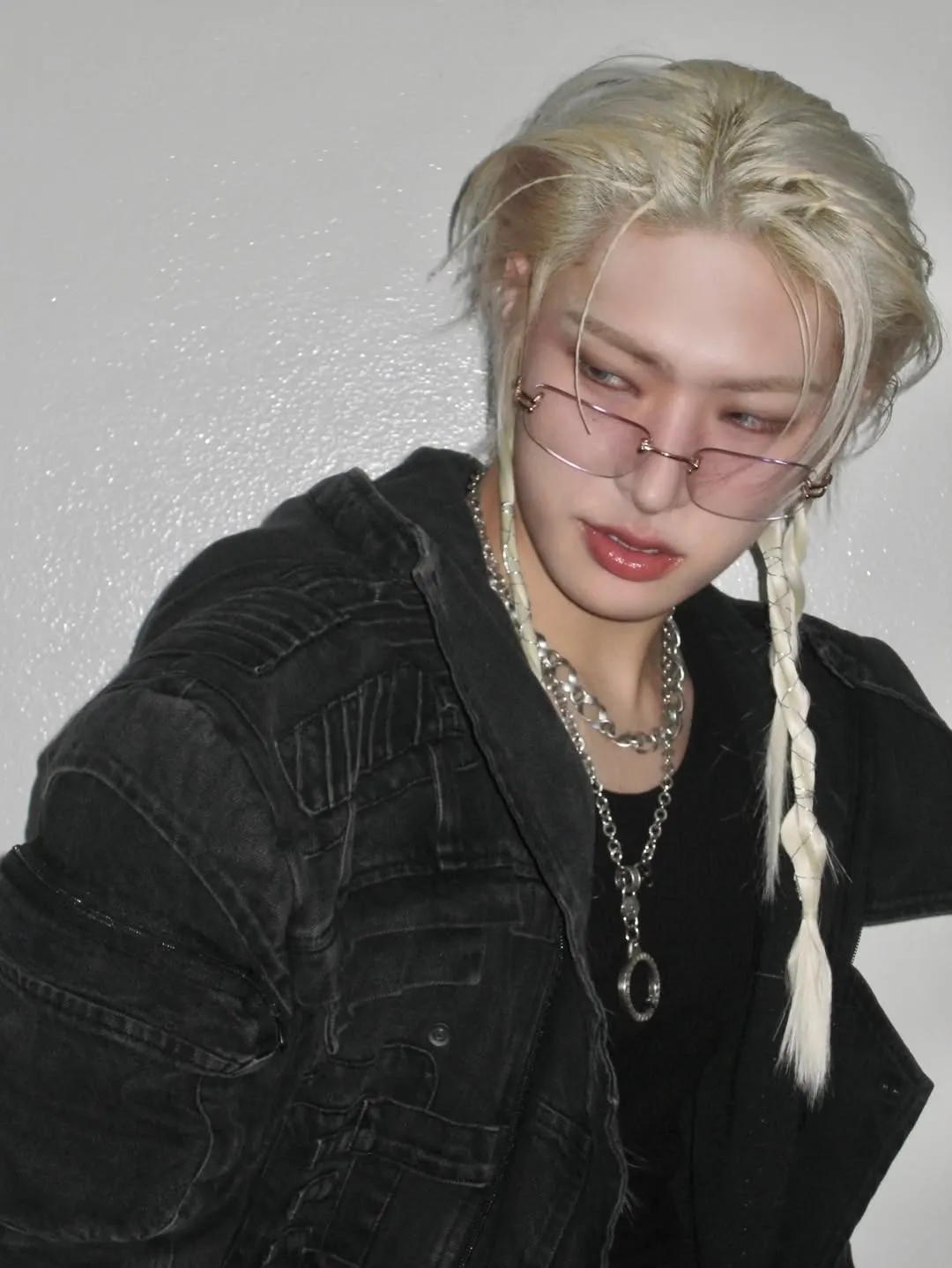 ATEEZ, 宋旻起, GOLDEN HOUR : Part 4, 初動, 百萬銷量, 金髮, 辮子髮型