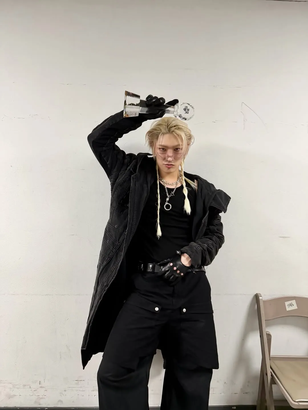 ATEEZ, 宋旻起, GOLDEN HOUR : Part 4, 初動, 百萬銷量, 金髮, 辮子髮型