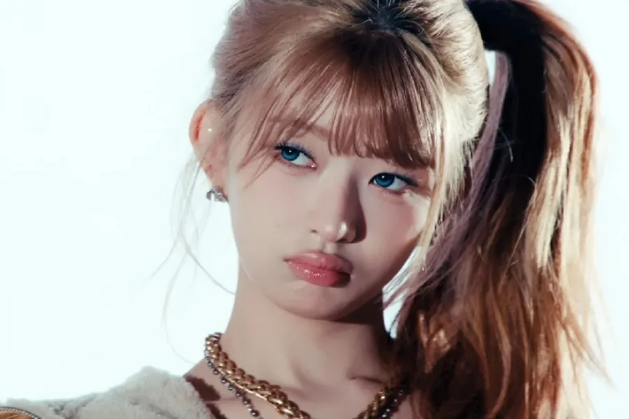 IVE se transforman en forajidas para su nuevo tema 'BLACKHOLE'