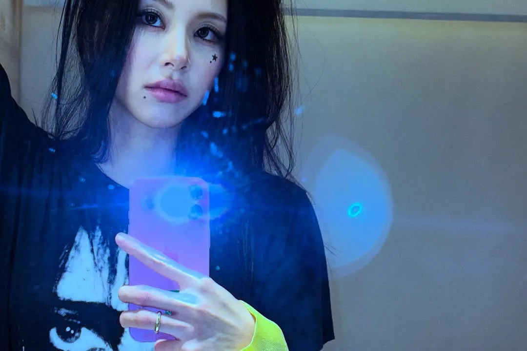 TWICE, Chaeyoung, Instagram, quyến rũ, phản ứng người hâm mộ