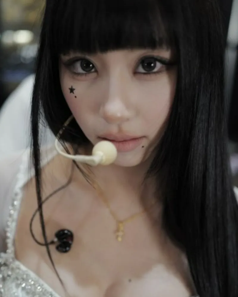 Chaeyoung (TWICE) biến hóa với tóc đen và mái bằng, đốn tim phái mạnh