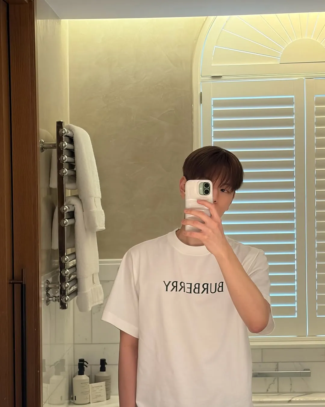 金昇玟, 博柏利（Burberry）, Stray Kids, 春天, 风衣