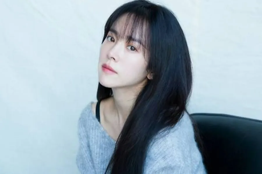 "Que las lágrimas caigan primero por el lado derecho": Han Ji-min destapa el abuso de un director contra una novata