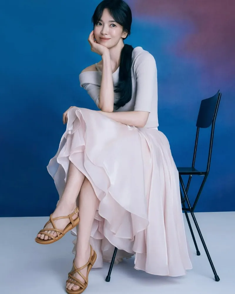 ‘ช้าๆ แต่เร่าร้อน’ ซงฮเยคโย ลุคใสจนมีคนเมนต์ว่า “ซูจีใน 1 วินาที?”