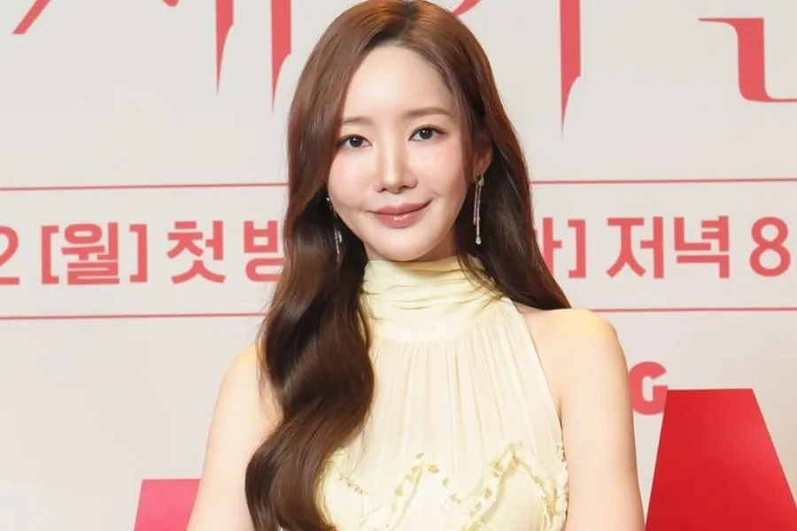 Park Min-young Reveals Extreme Past Diet While Filming ‘The Siren: Becoming the Villain’s Family’ — “I Drank 3 Liters a Day”