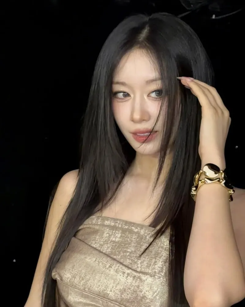 T-ara’s Jiyeon Goes Viral for ‘Killer’ Visuals With Flowing Long Hair