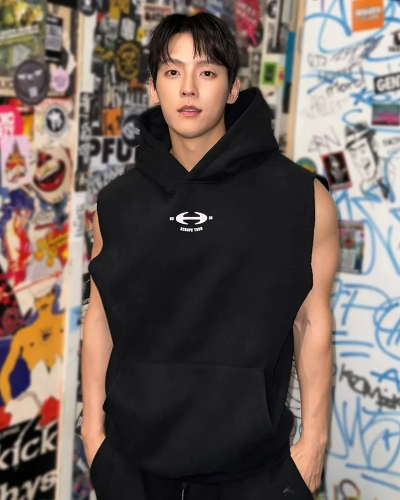 BTOB 李旼赫，與眾不同的肩膀＋手臂…撩動女心的肌肉