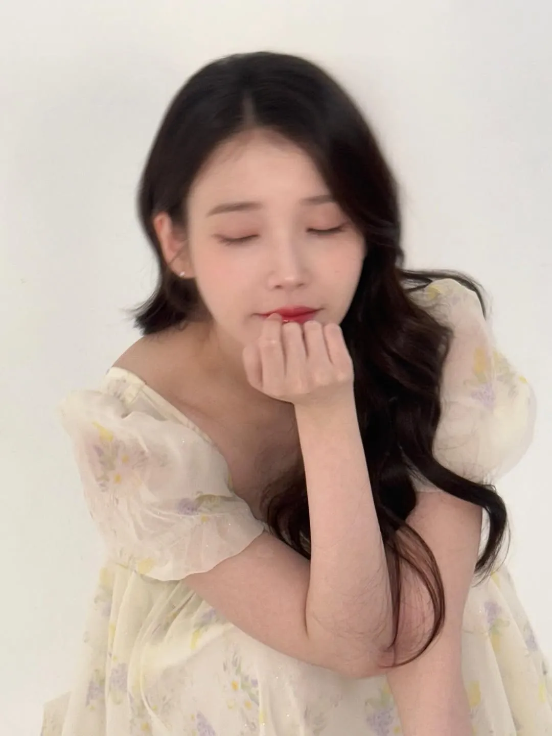 IU, Instagram, đời thường, MBC, Đại Quận Phu Nhân Thế Kỷ 21, Byun Woo Seok, phim truyền hình