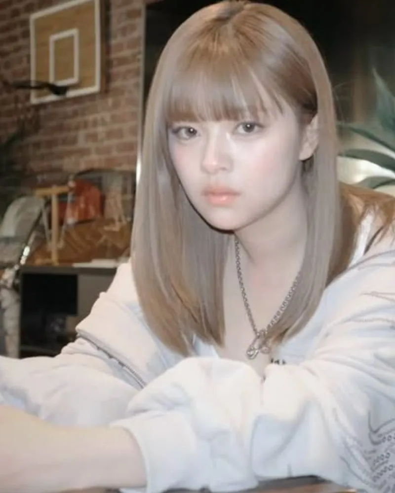 TWICE定延 在登上《吉米·法伦今夜秀》前展现清新美貌