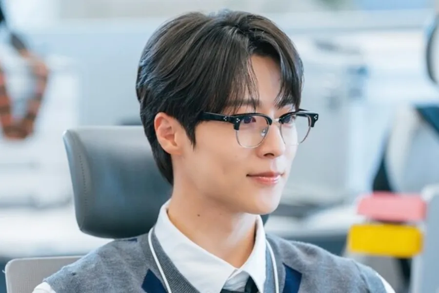 Bae In-hyuk’s ‘Our Universe’ Captures the US and Japan — A Global Sensation