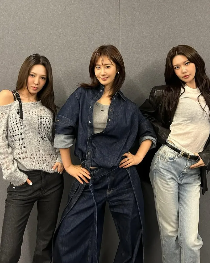 Girls' Generation sugere novo subunit após o TaeTiSeo… Hyoyeon posa com Yuri e Sooyoung