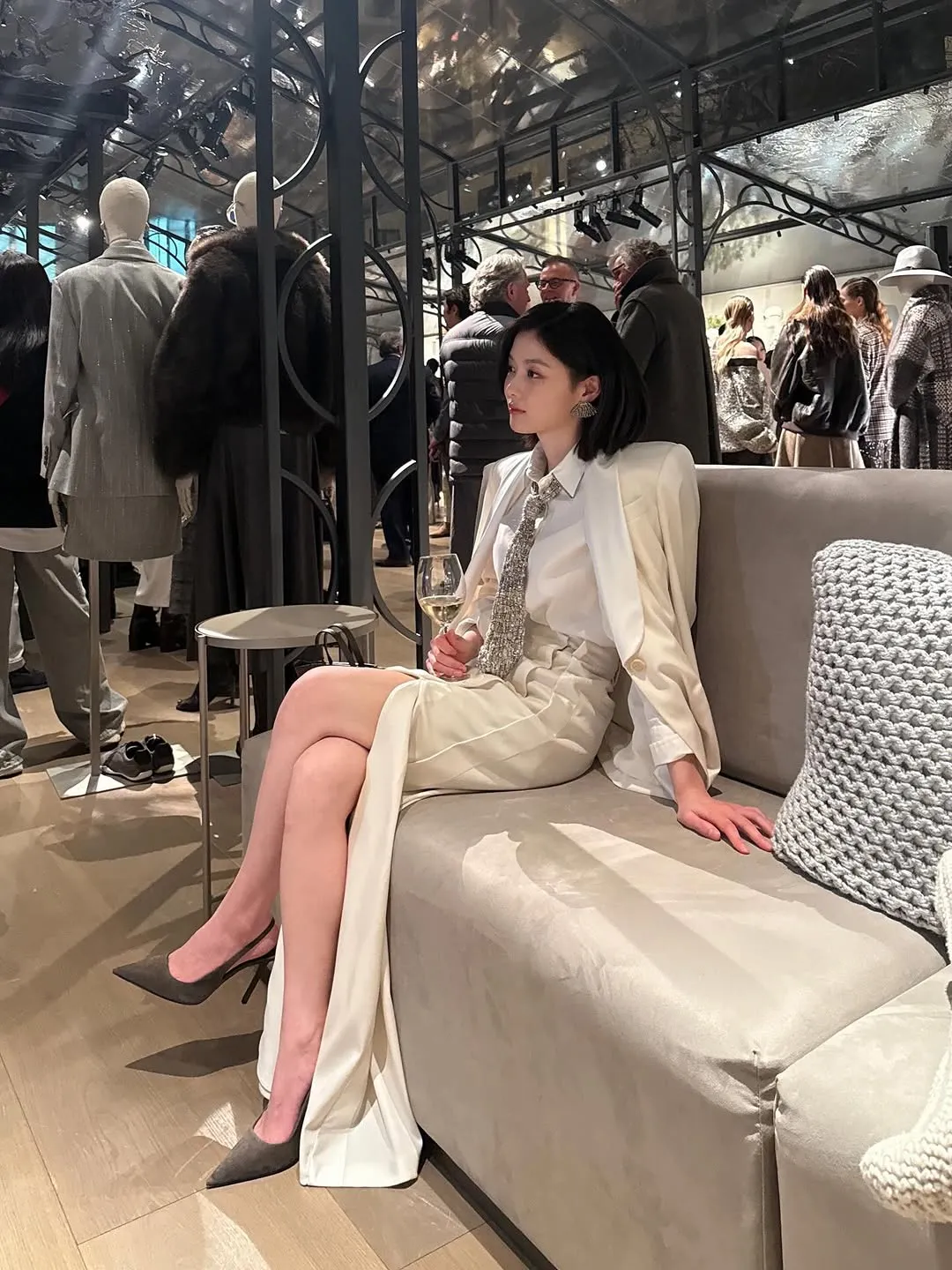 คิมยูจอง, แฟชั่น, บรูเนลโล คูชิเนลลี, อินสตาแกรม, บกซูกวี, ภาพยนตร์, มิลาน