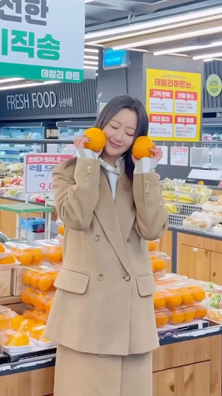 Kim Hee-sun, Instagram, adorável, com os fãs, interação