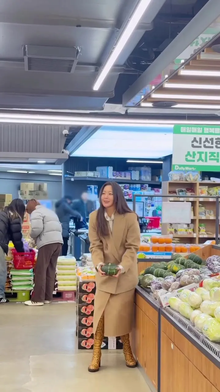 Kim Hee-sun, Instagram, adorável, com os fãs, interação