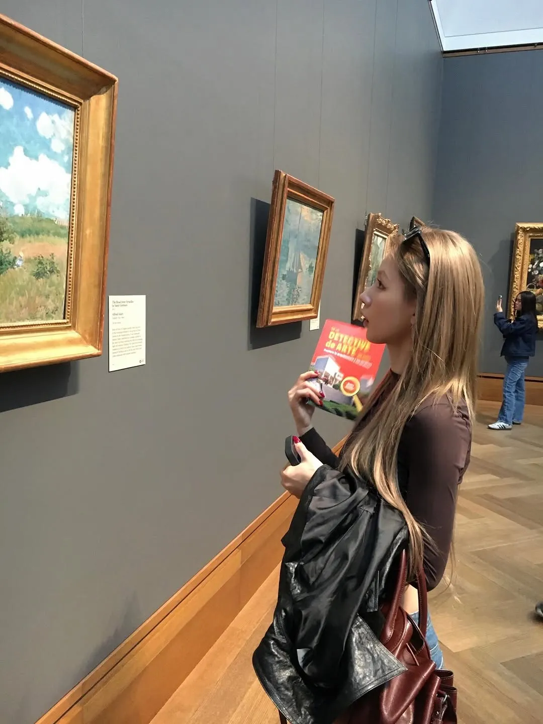 (G)I-DLE, Miyeon, cinturinha de pilão, turnê mundial