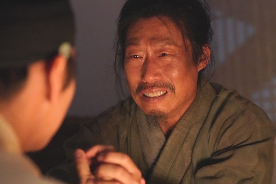 Yoo Hae-jin Nears 10-Million Milestone With 'The King’s Warden' — Reportedly in Talks to Join Hyun Bin's Agency