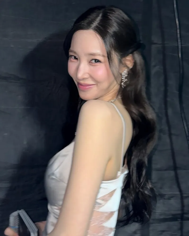 "변요한이 또  반하겠네"…티파니, 꽃 드레스 입고 미모력 폭발