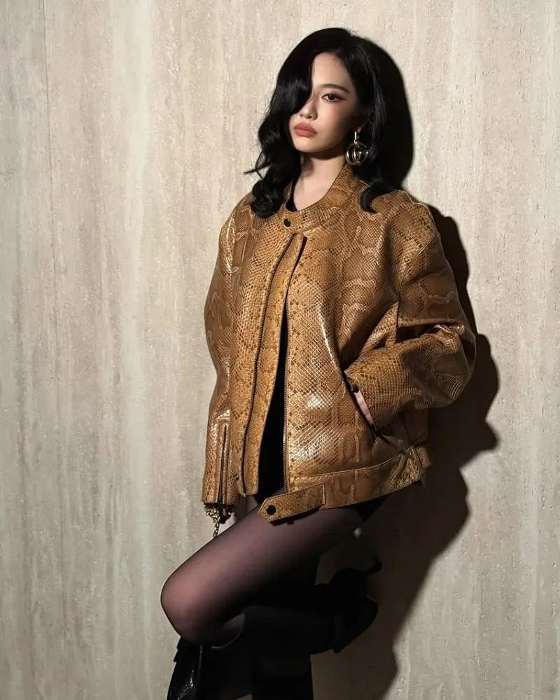 映画のワンシーンのよう…aespa ニンニン、クラシカルな美しさあふれるビジュアル