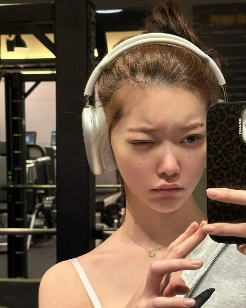 Tsuki, do Billlie, flagrada na academia com “treino concluído”... “Até sem maquiagem é linda”