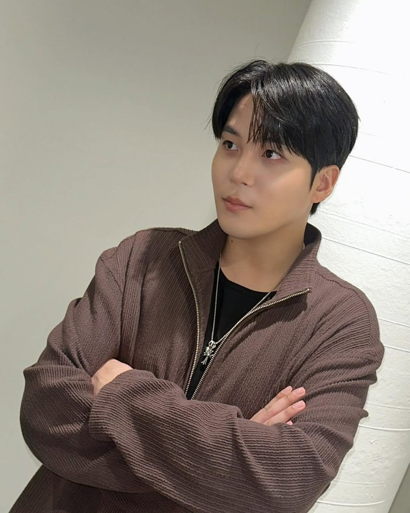 에이티즈 종호, 대충 찍어도 '남친짤'의 정석…편안한 무드