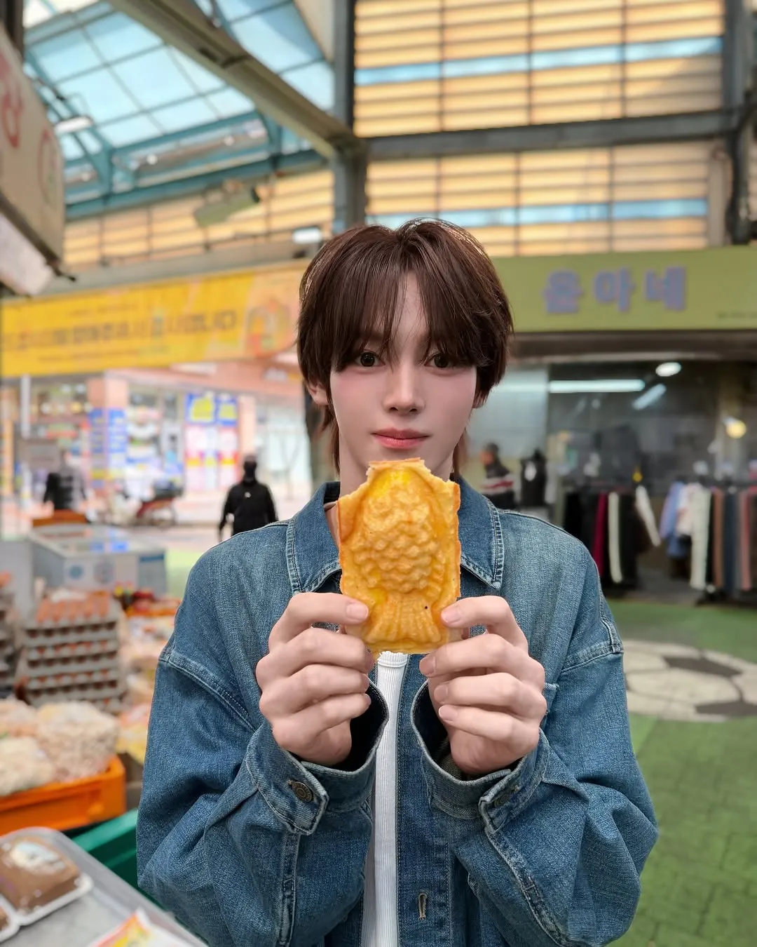 Hanjin, do TWS, exibe rosto menor que um pão doce em formato de peixe… “cabeça pequena” comprovada