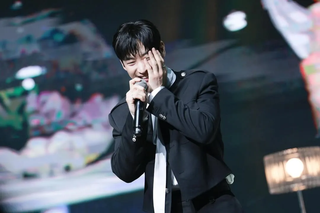 Lee Je-hoon, estreia, 20 anos de carreira, Temos Chance, drama, encontro com fãs, SBS