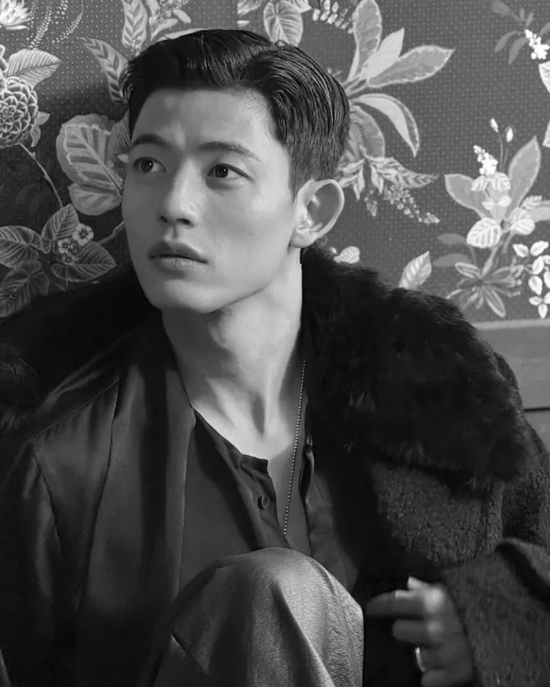 『奶奶的初戀』羅門，黑白照片古典美滿溢