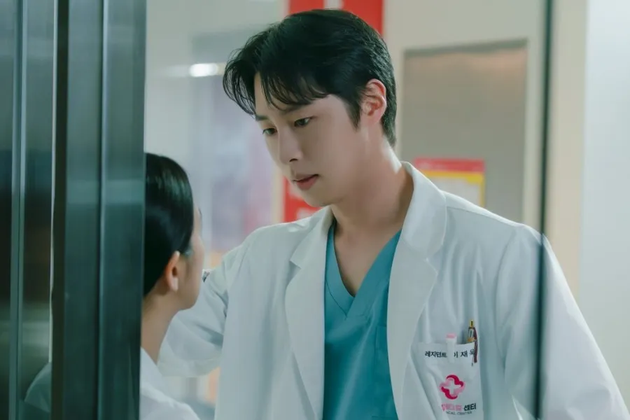 อีแจอุค เจ้าพ่อโรแมนติกคอเมดี้ เป็น ‘แฟนหนุ่มรายเดือน’ ของจีซู…โดพามีนพุ่ง