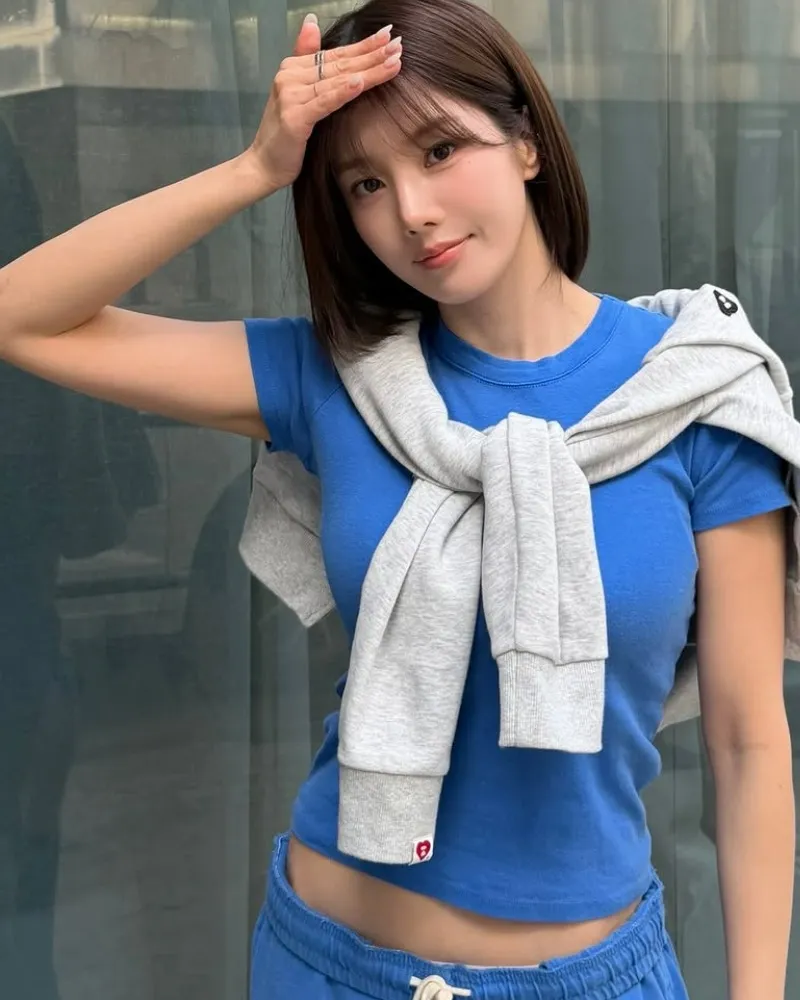 クォン・ウンビが“シンプル”コーデを公開「全部似合う」と反響