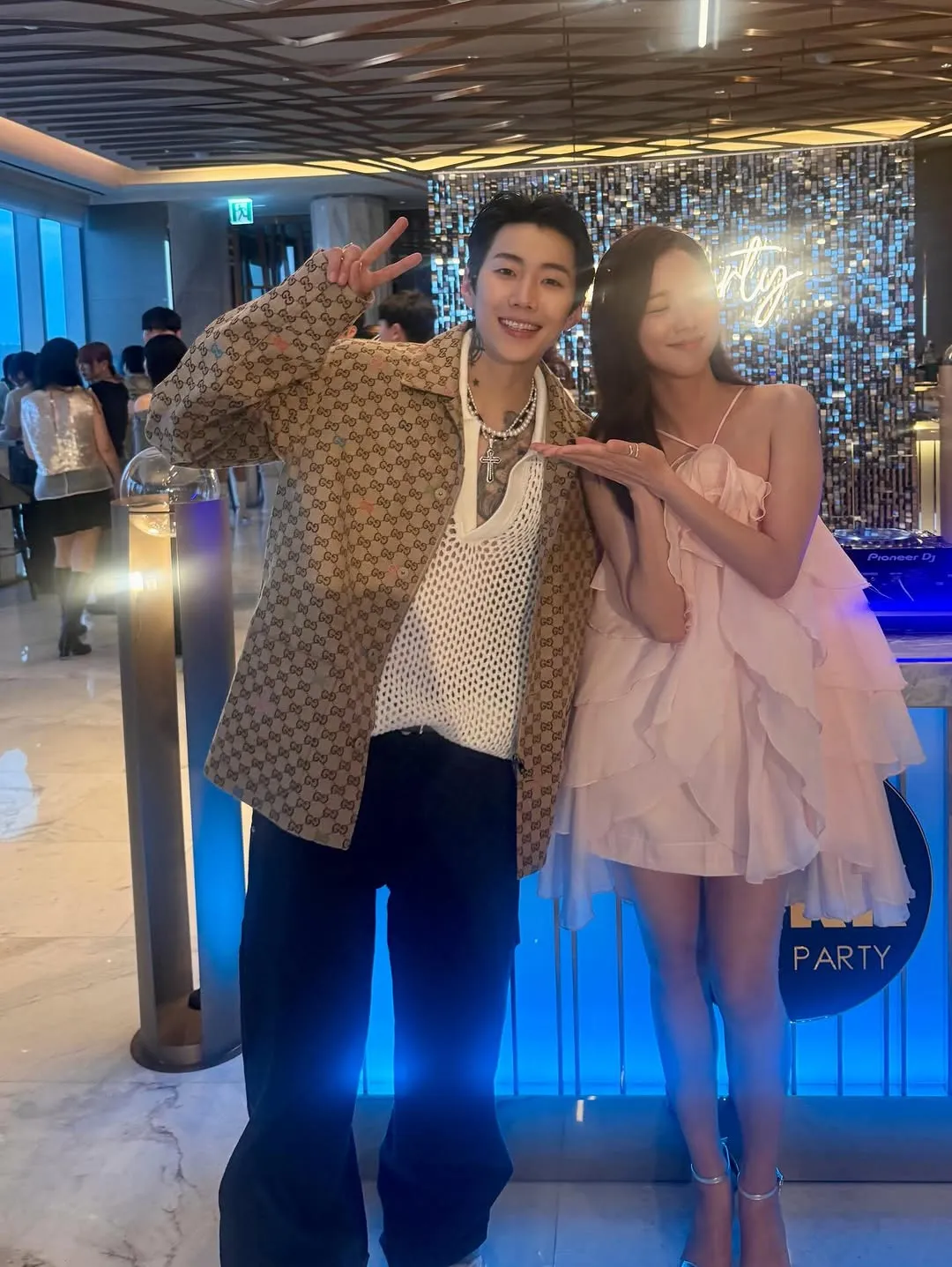 BLACKPINK, 金智秀, Instagram, 李洙赫, 徐康俊, 李宰旭, 李玹旭, 金永大, 朴宰范, 李相二, 徐仁国, 邕圣祐, Netflix, 月刊男友, 电视剧